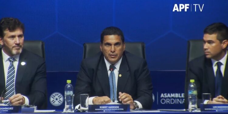 ¿Aviso de fracaso o excusa de gestión? Robert Harrison admite retrasos y posterga la gran reestructuración del fútbol paraguayo para 2028 ¿Aviso de fracaso o excusa de gestión? Robert Harrison admite retrasos y posterga la gran reestructuración del fútbol paraguayo para 2028